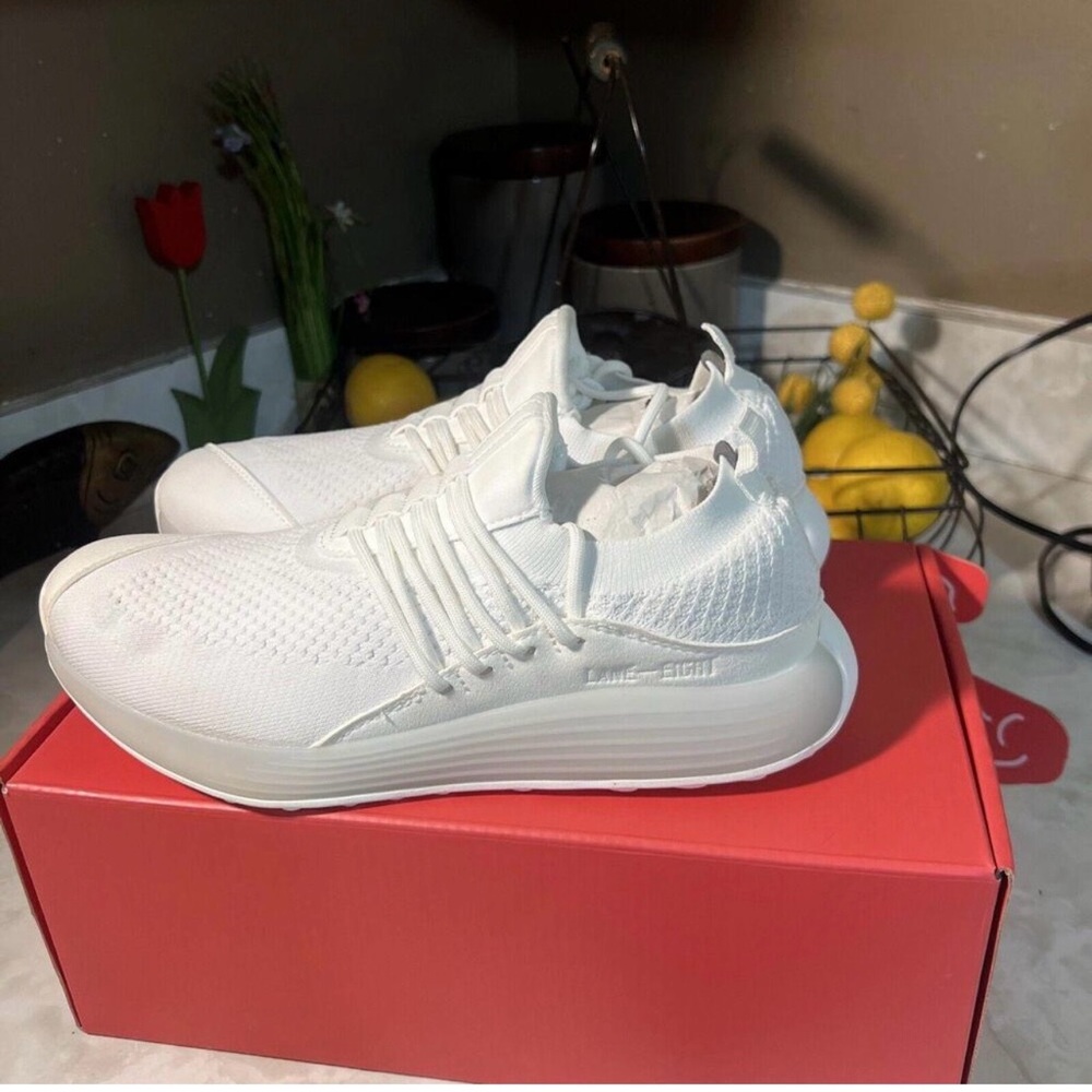 NIB EXCELLENT Lane Eight AD1 Women's
Cloud White Trainer Workout Shoes Size 9 - Picture 7 of 7